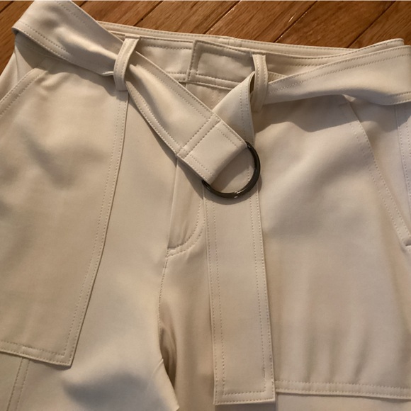 NEW BANANA REPUBLIC HIGH WAISTED TAPERED CARGO - PLEATED CUFF - LUXURIOUS FABRIC - Picture 9 of 16